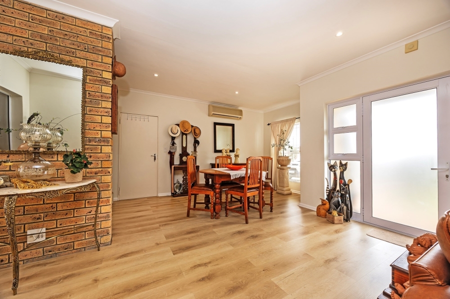 2 Bedroom Property for Sale in Protea Heights Western Cape
